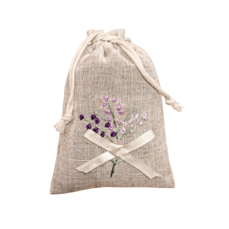 Bustina di lino con fiori di lavanda e lavandino