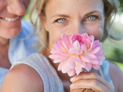 What is the influence of scents on our well-being after age 40?